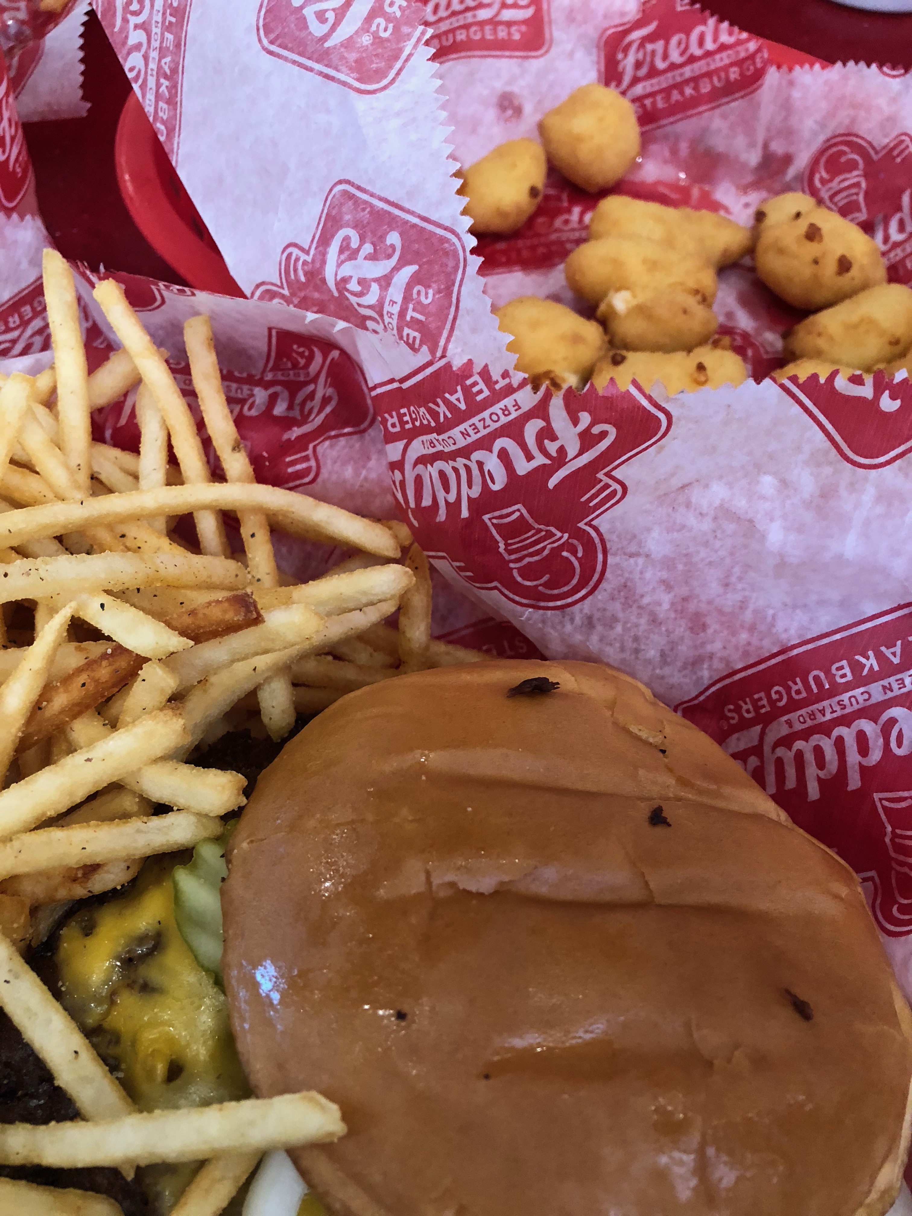 5 Reasons To Dine at Freddy's Frozen Custard & Steakburgers